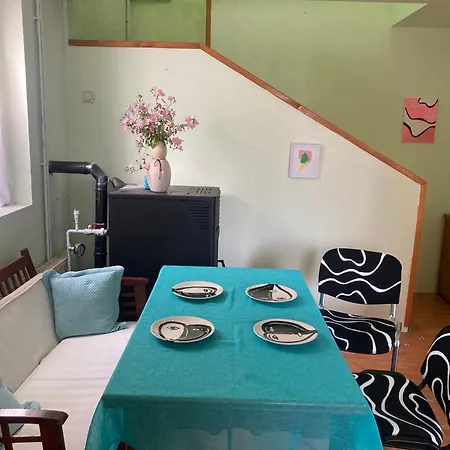 Artists Apartament *